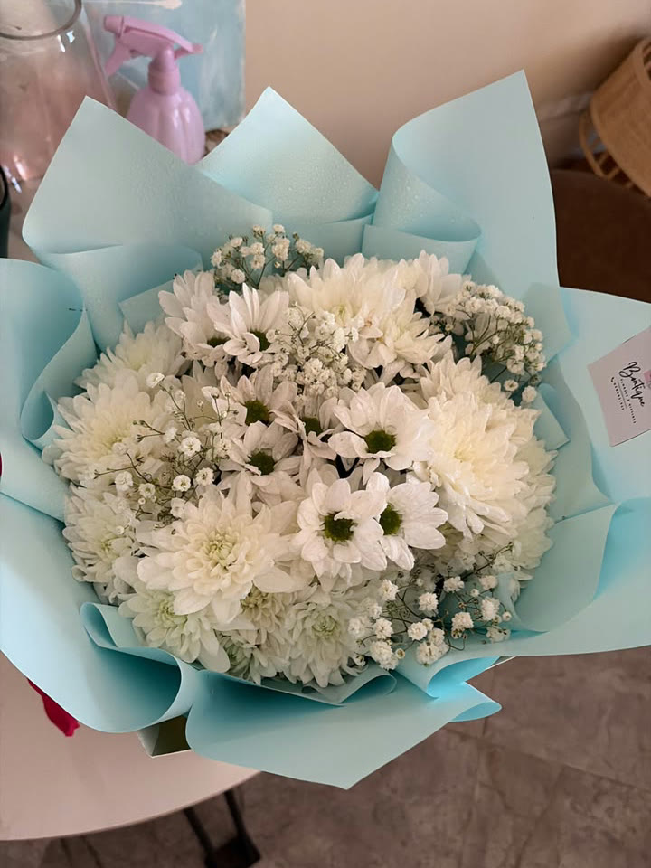 Sympathy flowers delivered in Accra