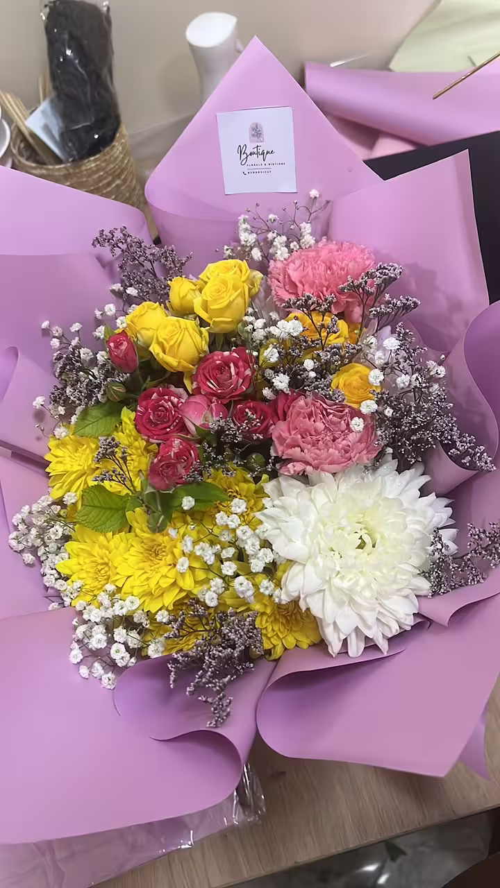 Small mixed — detail 4 — flowers delivered in Accra