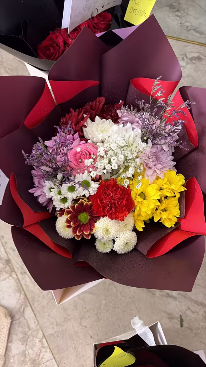 Small mixed — detail 3 — flowers delivered in Accra