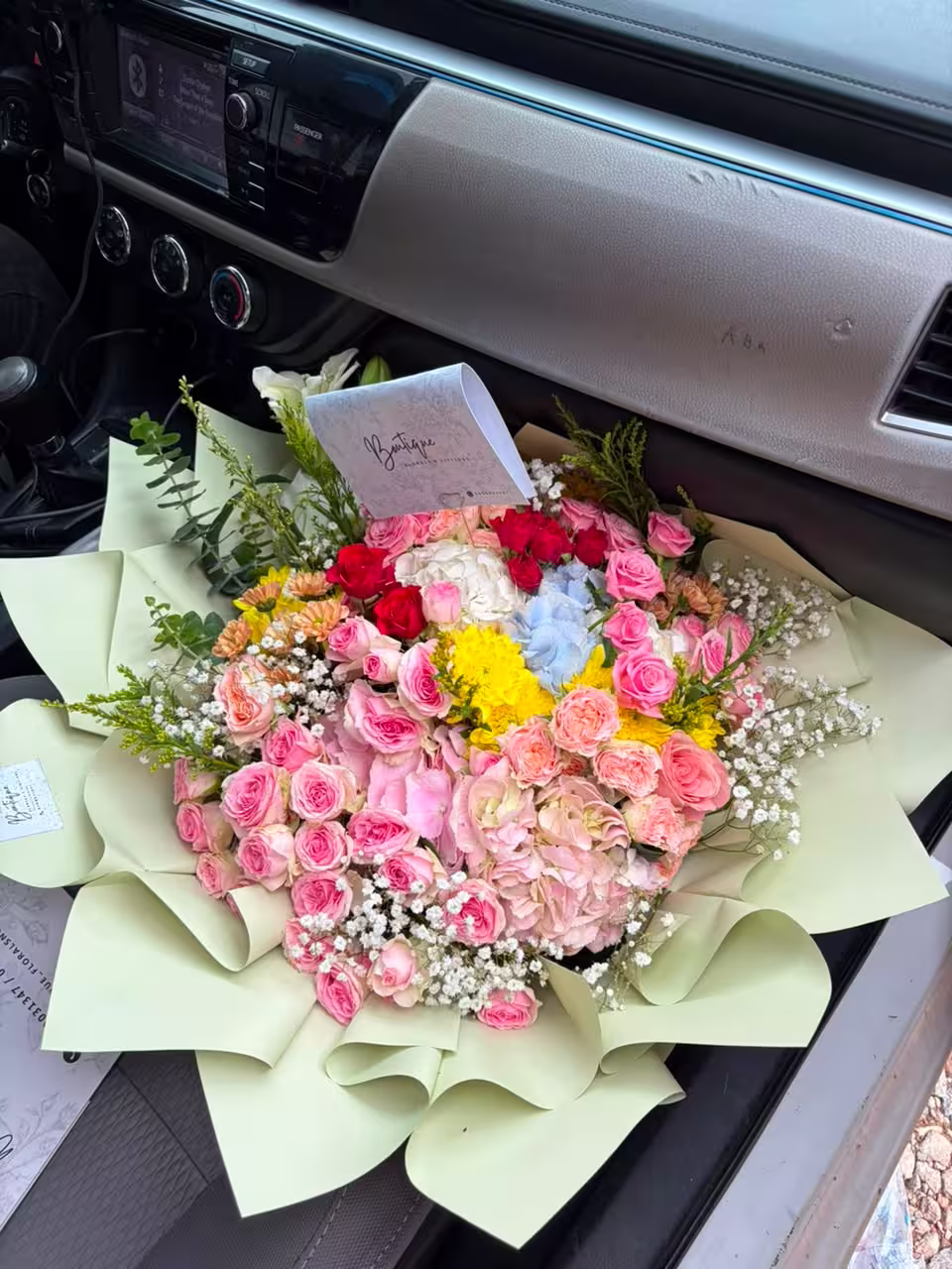 Large Mixed — flowers delivered in Accra