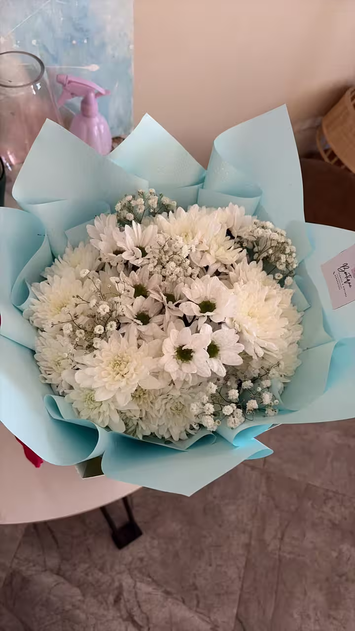 Small mixed — detail 6 — flowers delivered in Accra