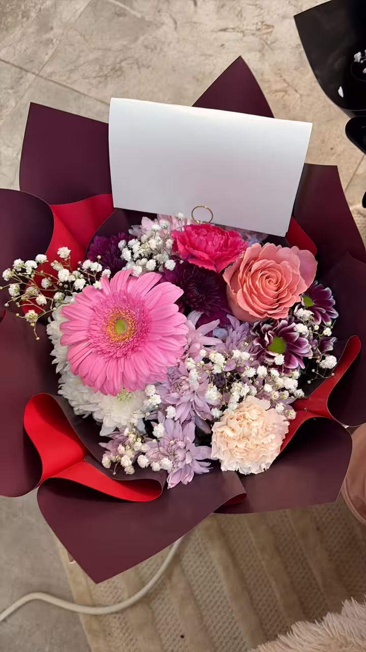 Small mixed — detail 7 — flowers delivered in Accra