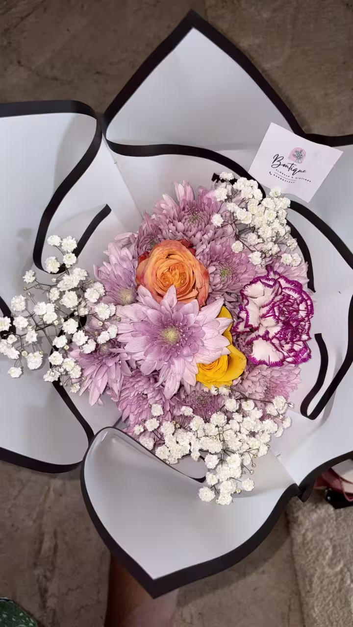 Mini mixed — detail 1 — flowers delivered in Accra