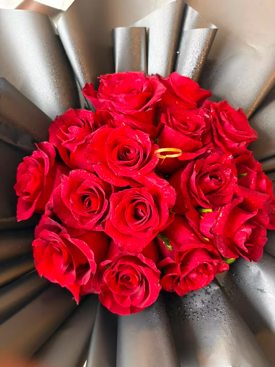 15 Stems — flowers delivered in Accra