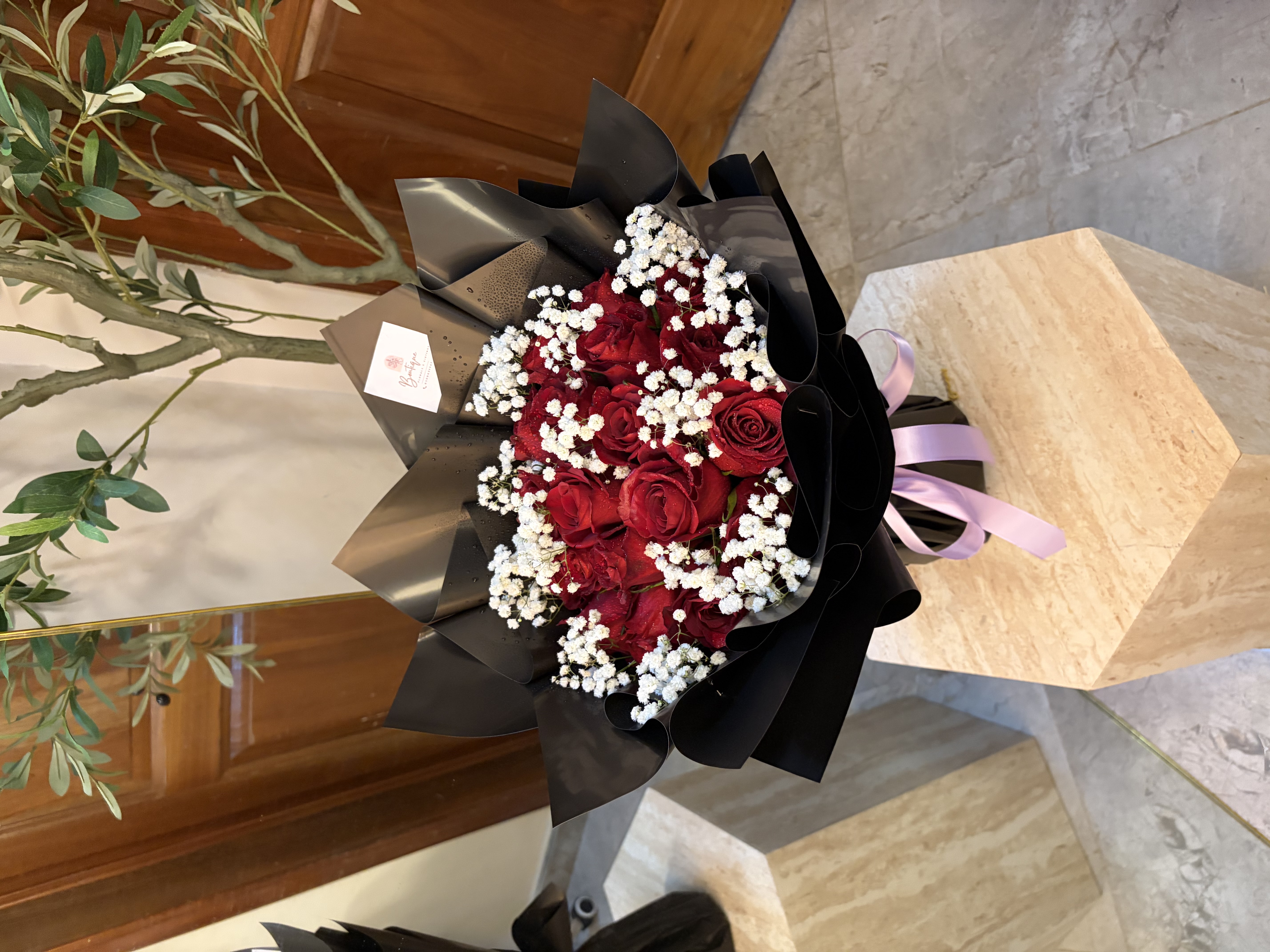 20 stems and gypso — detail 4 — flowers delivered in Accra