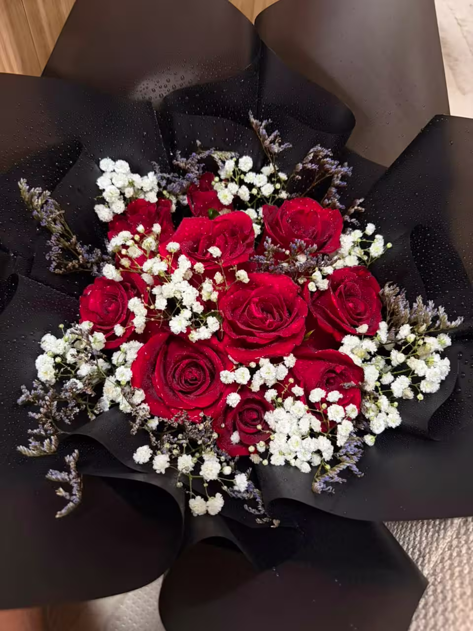 10 Stem And Gypso — flowers delivered in Accra