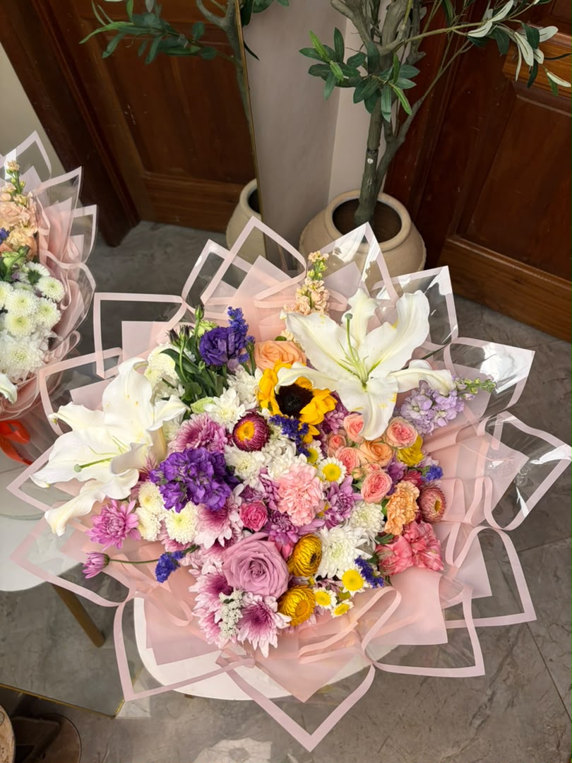 special xxl mixed — detail 5 — flowers delivered in Accra