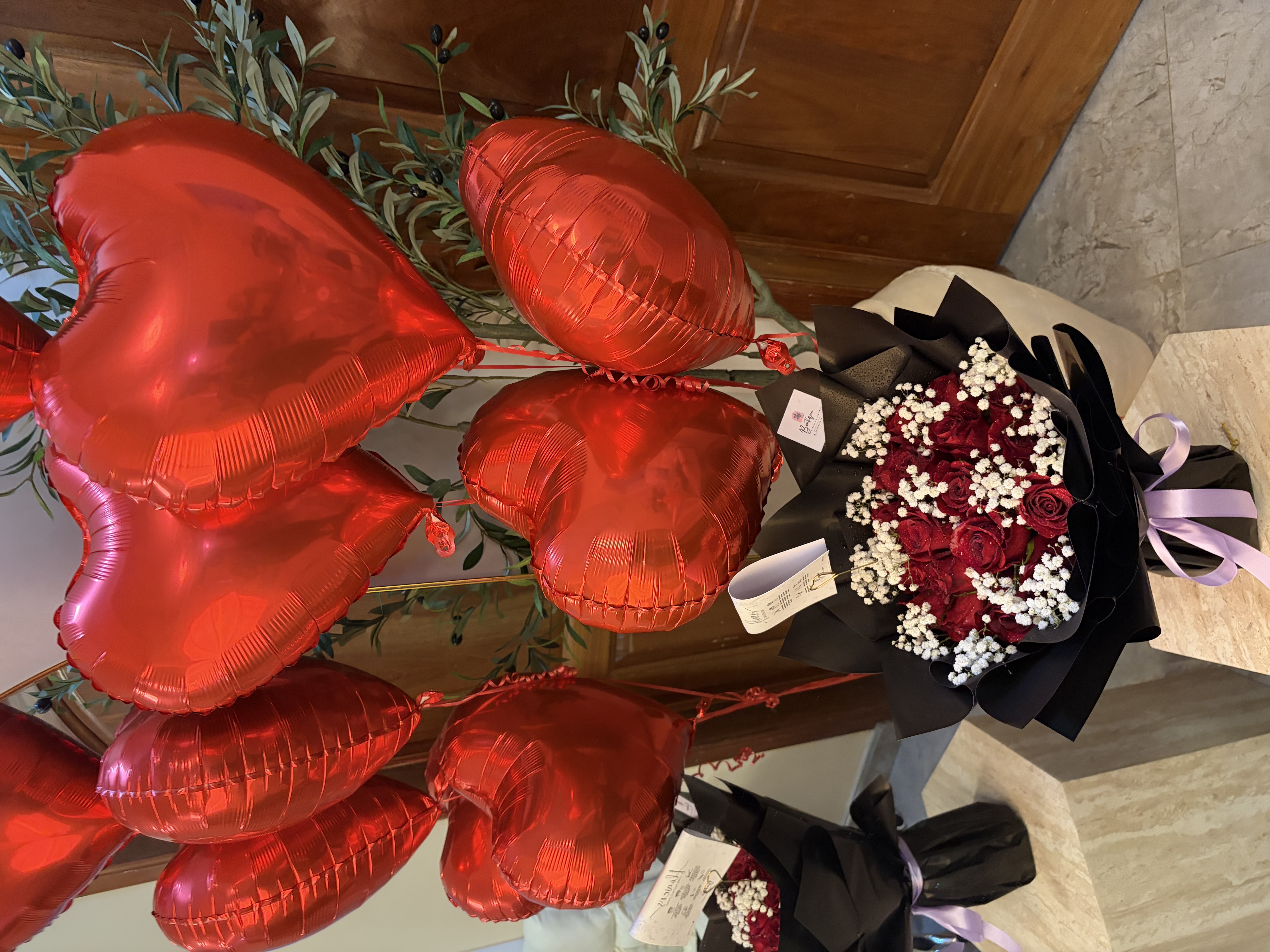 20 stems and gypso — detail 3 — flowers delivered in Accra