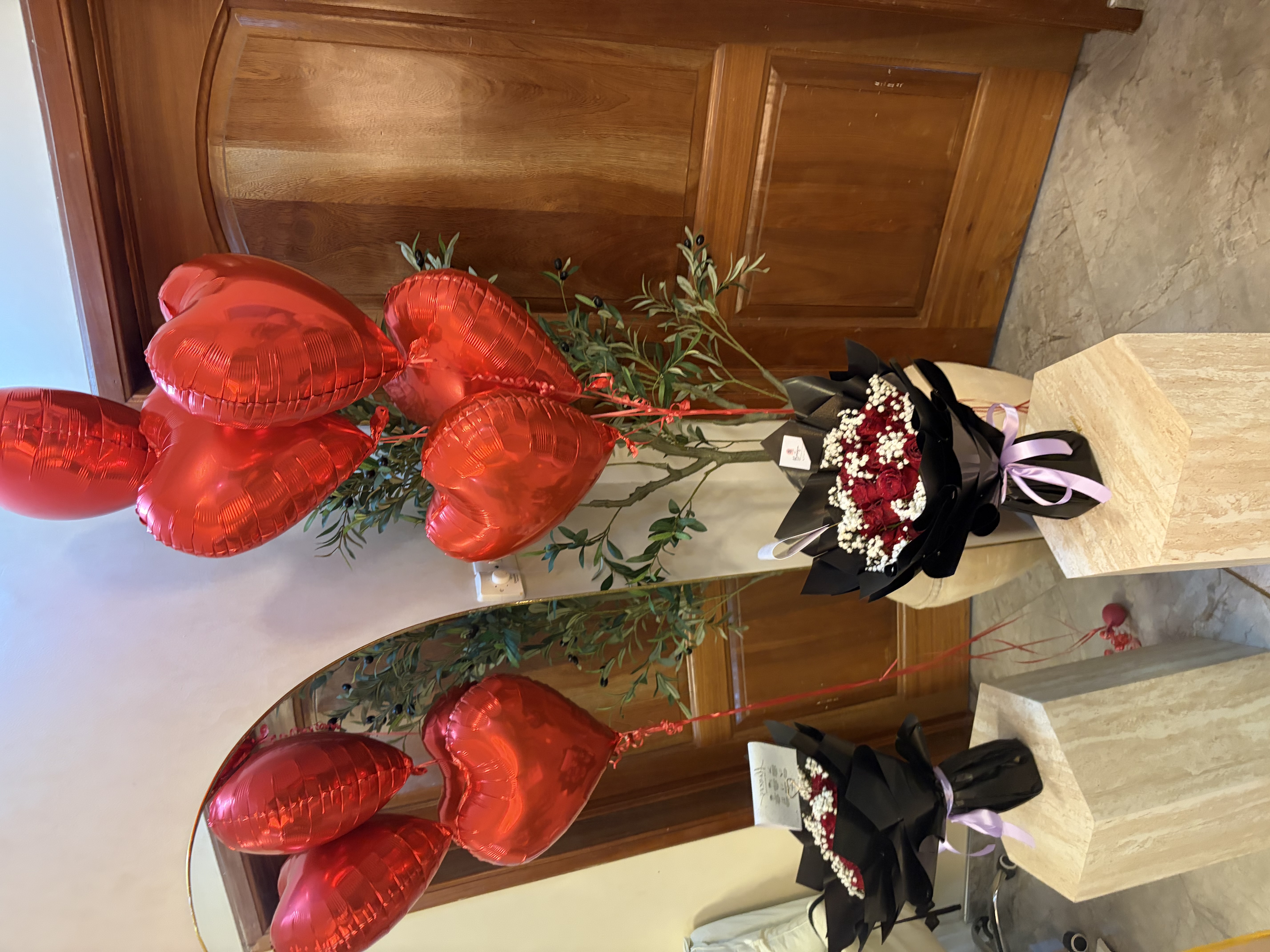 20 stems and gypso — detail 2 — flowers delivered in Accra
