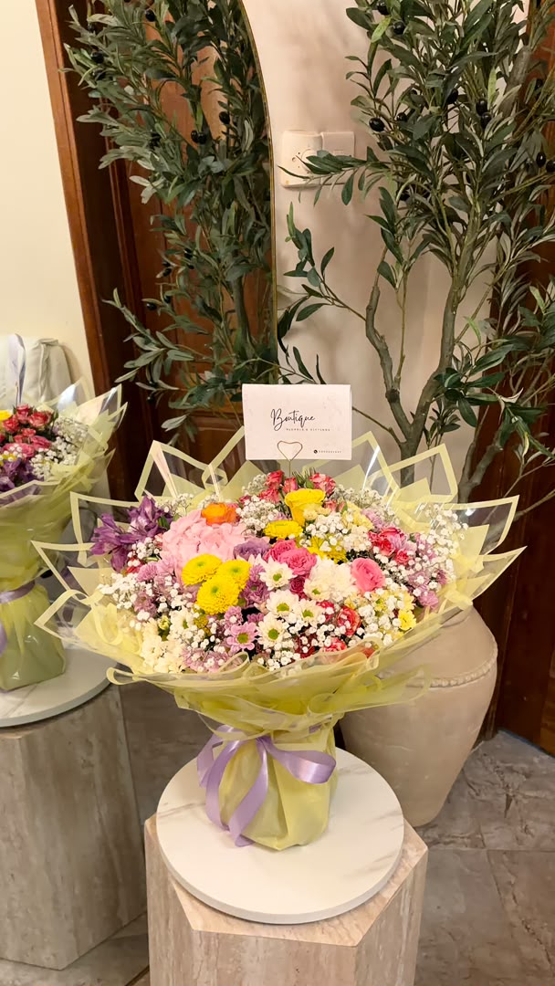 Medium mixed — detail 4 — flowers delivered in Accra
