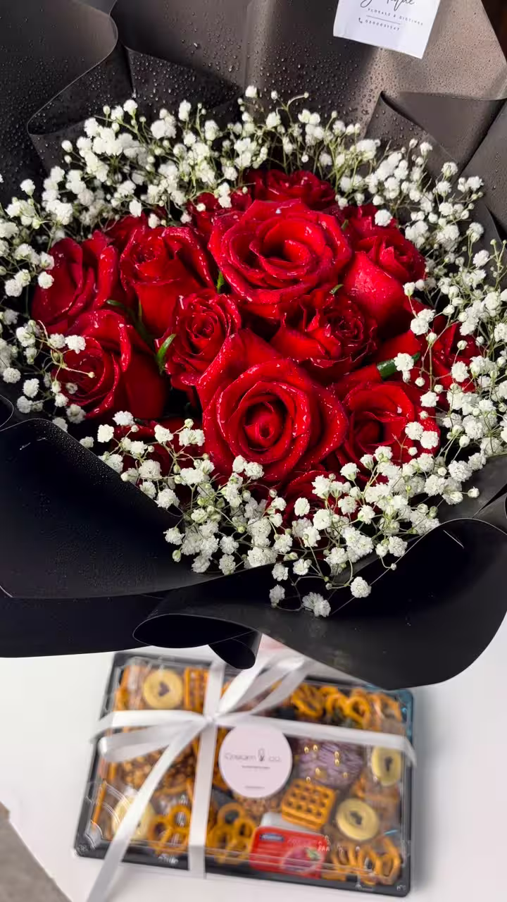 15 Stems And Gypso — detail 4 — flowers delivered in Accra